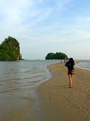 อุทยานแห่งชาติหาดนพรัตน์ธารา อ.เมือง จ.กระบี่ 